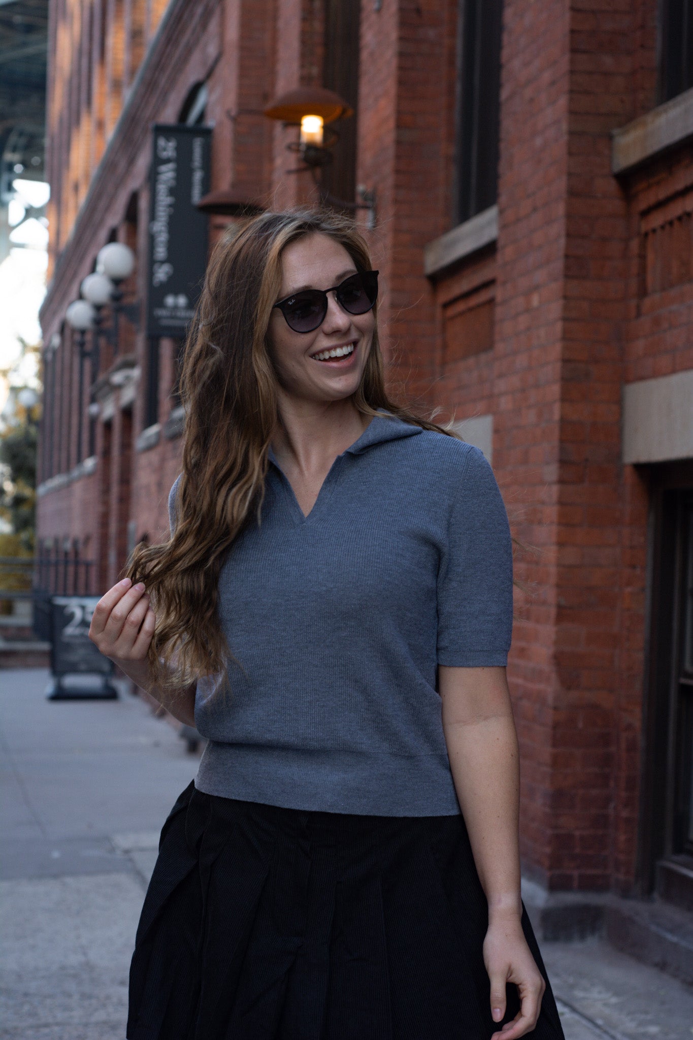 THE OUTSIDER TOP