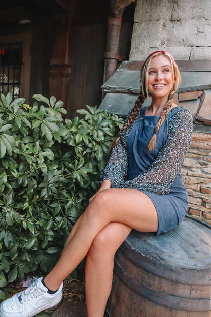 @CURIOUSER.CHELSEA AS ANNA TOP
