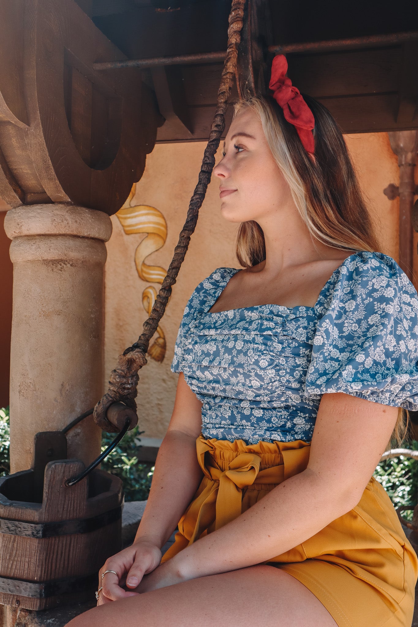@PIXELSANDPIXIES AS SNOW WHITE CORSET TOP