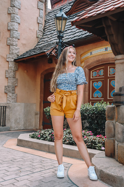@PIXELSANDPIXIES AS SNOW WHITE CORSET TOP