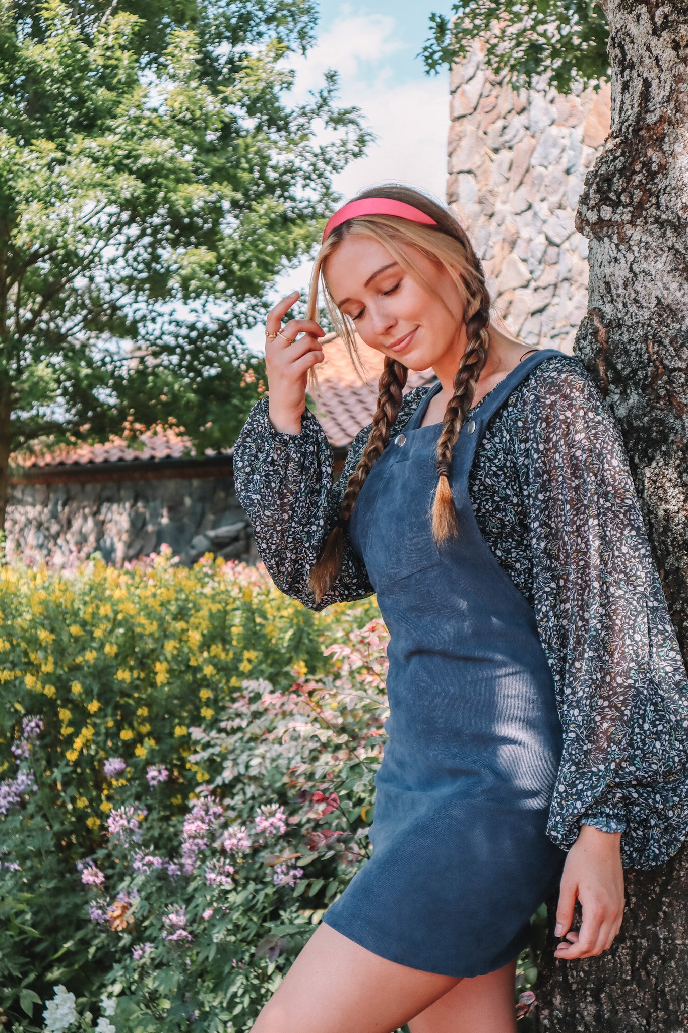 @CURIOUSER.CHELSEA AS ANNA TOP
