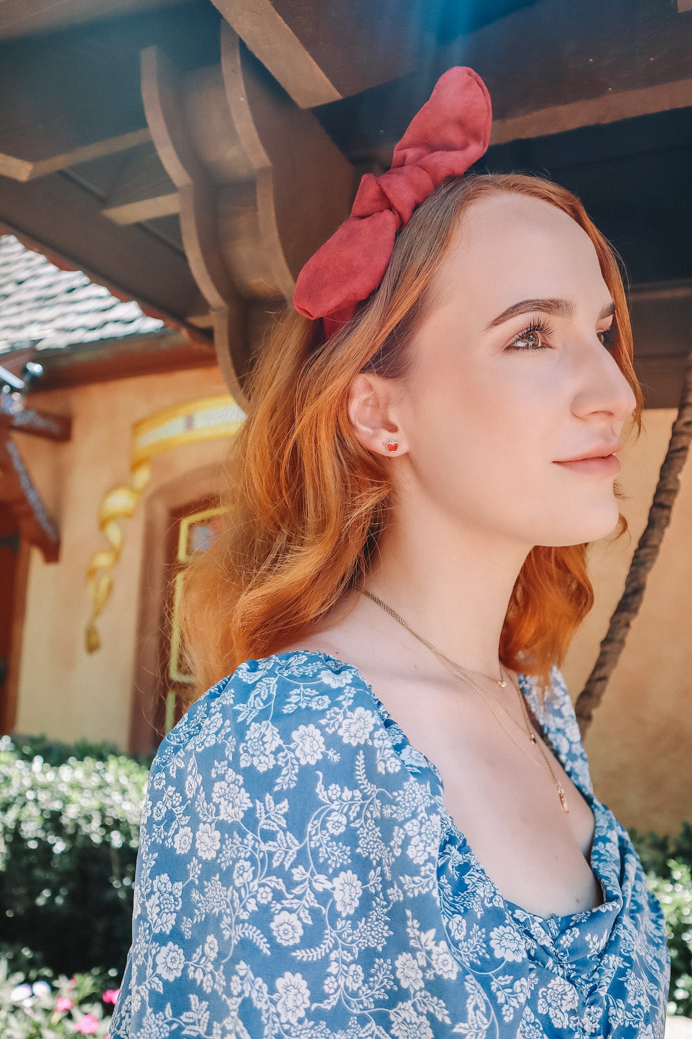 @PIXELSANDPIXIES AS SNOW WHITE CORSET TOP